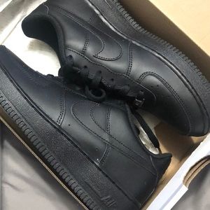 Air force 1 black nike’s